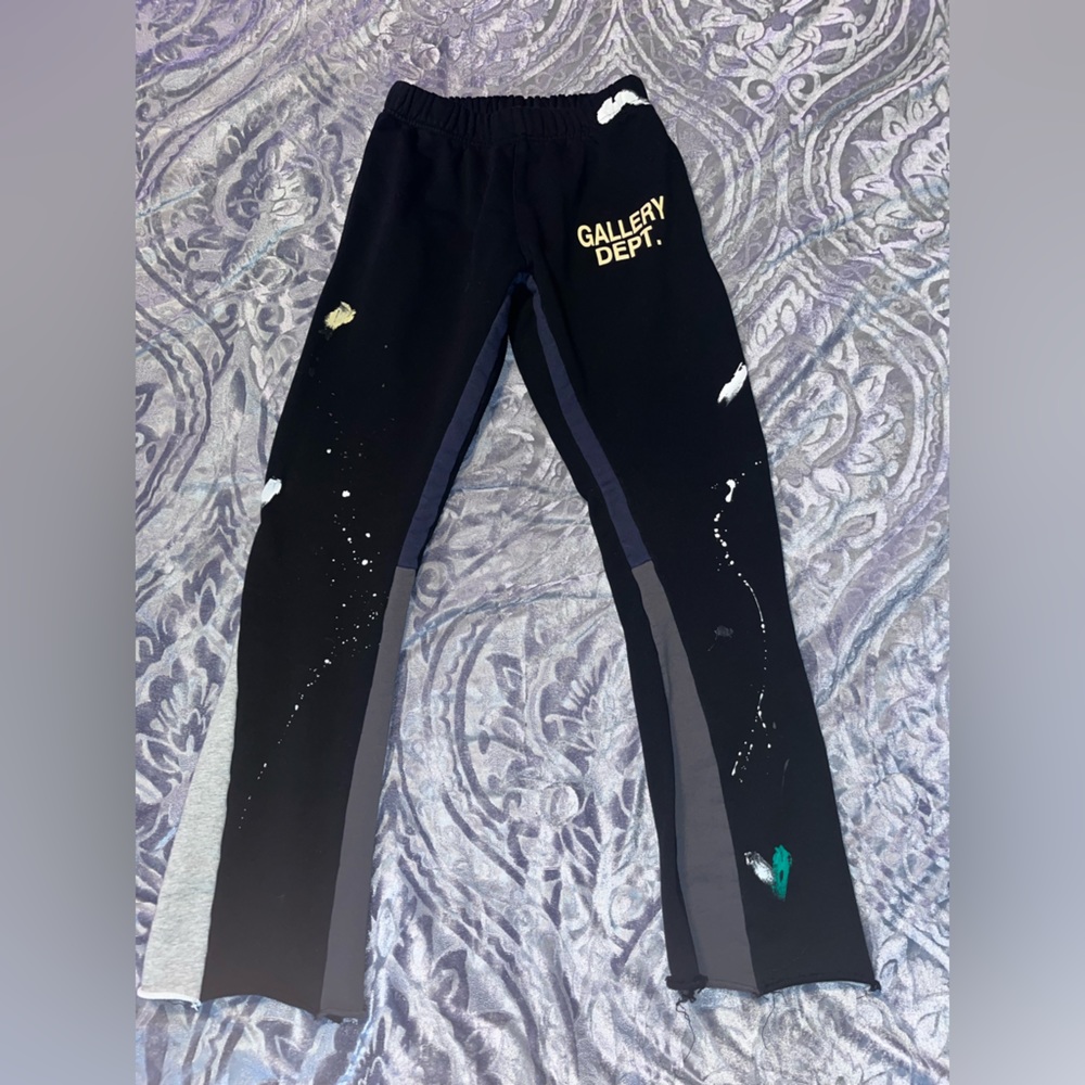 Gallery dept flared sweats
